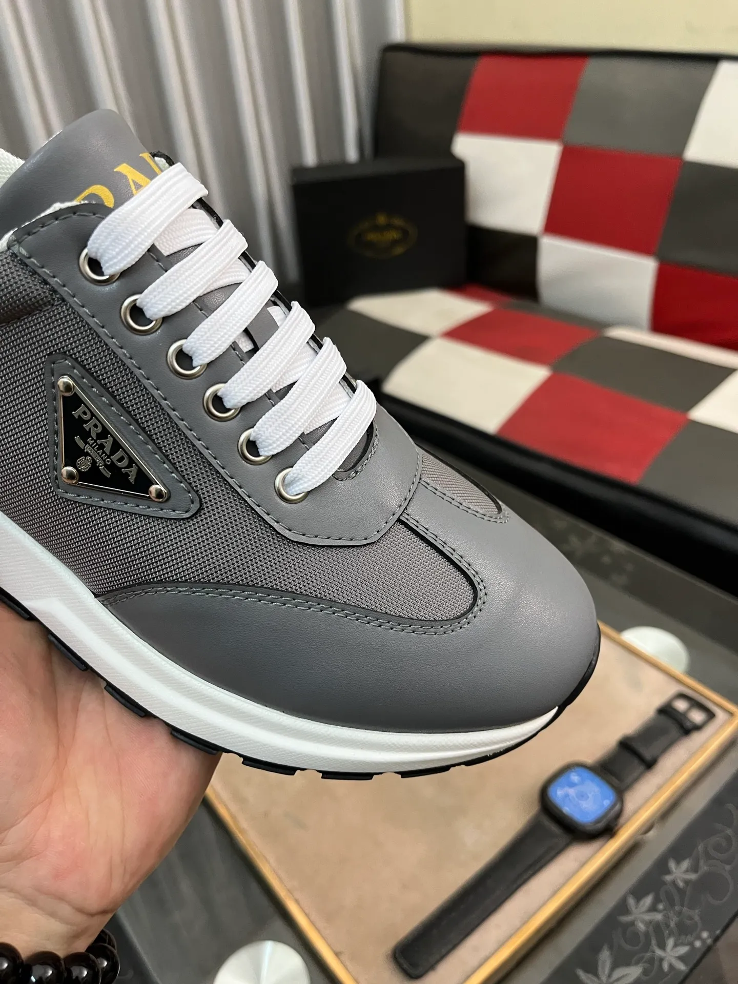 Men's shoes 💰420⌚️⌚️ PRADA [Prada] popular men's shoes, casual shoes and sports shoes! High-end quality 🍀 The upper is made of imported original cowhide 💥 cowhide lining; the original molded outsole. The style is upright and elegant, comfortable and versatile💪 Three quality guarantees Size number: 38-44, 4️⃣ colors available